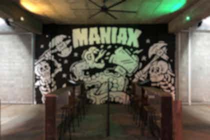 MANIAX Axe Throwing - Abbotsford 1